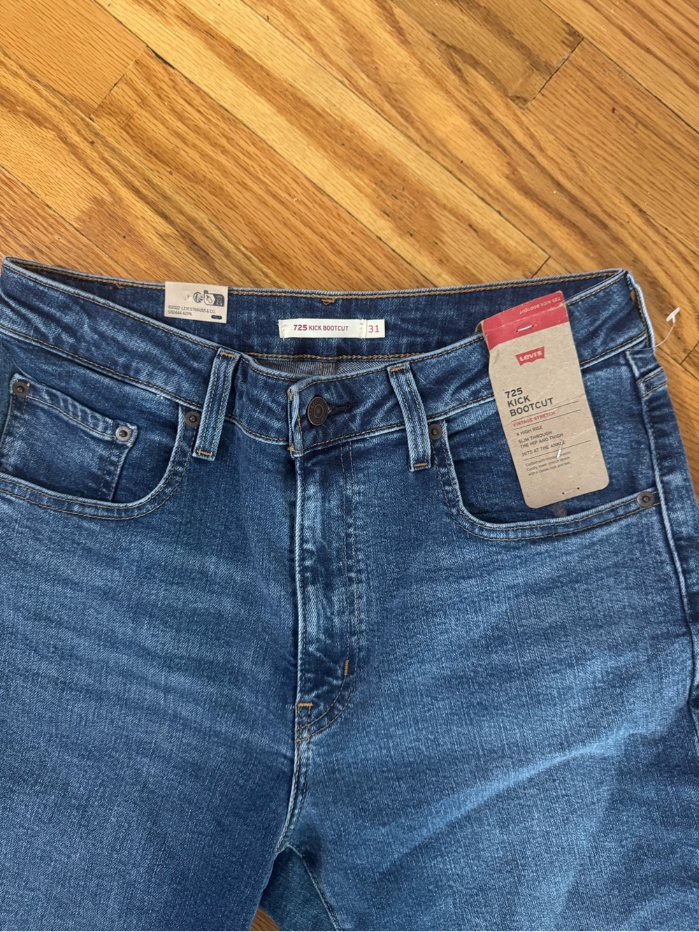Levi’s 725 Kick Bootcut Jeans - Picture 5 of 8